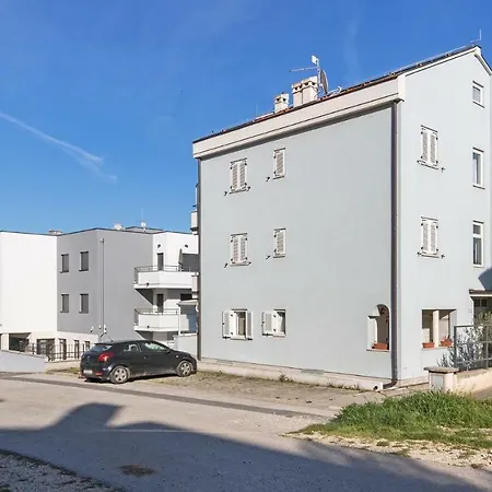 Apartment Blue Star